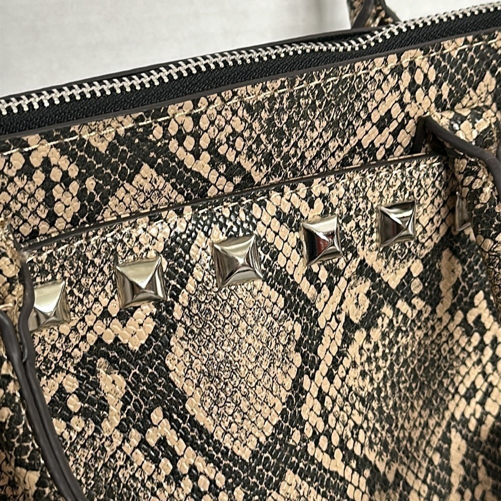 Carlos Santana 2 pc Purse and Wristlet snake print - Picture 4 of 16